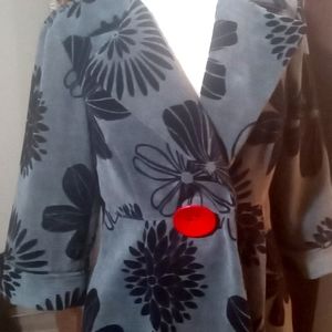 3 Sisters coat, size M, gray background with black flowers